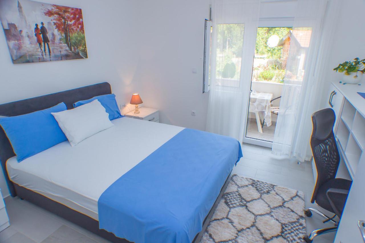Apartments Kovac Tivat Exterior foto