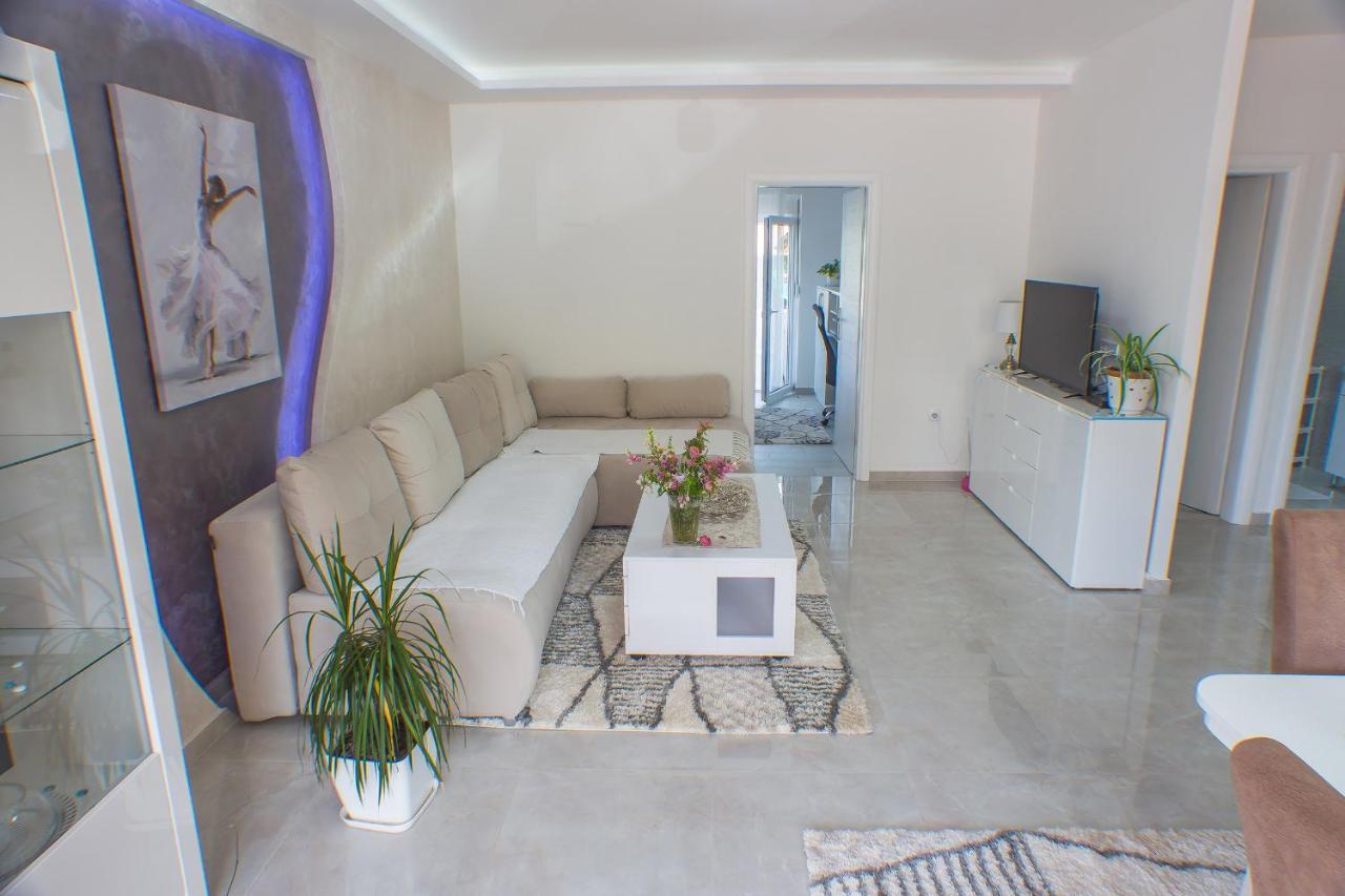 Apartments Kovac Tivat Exterior foto
