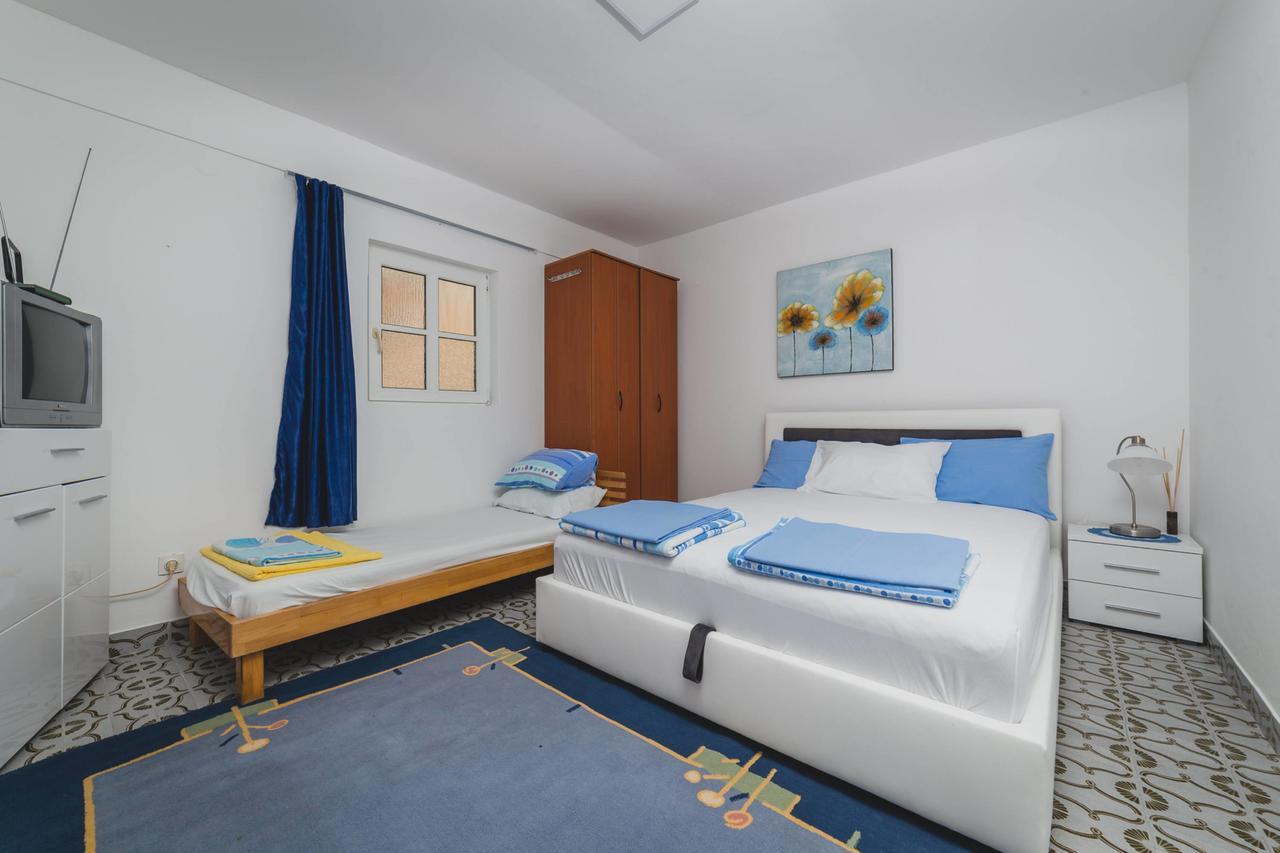 Apartments Kovac Tivat Exterior foto