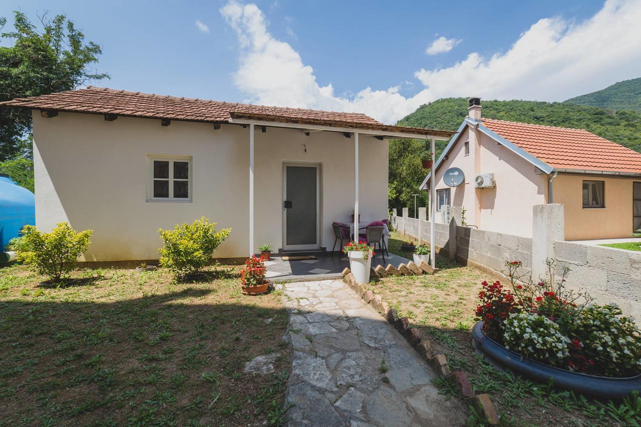 Apartments Kovac Tivat Exterior foto