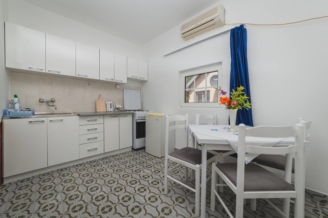 Apartments Kovac Tivat Exterior foto