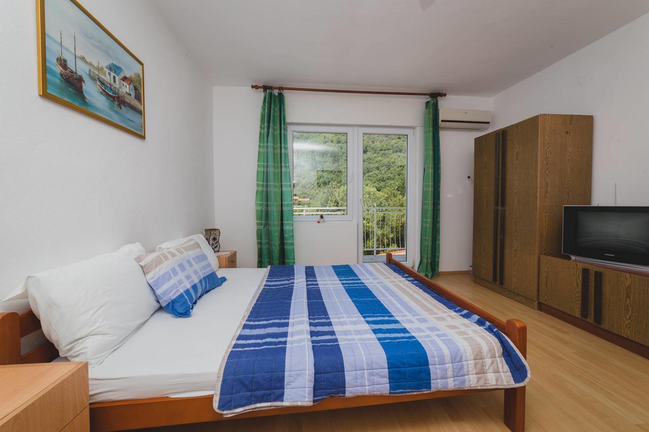 Apartments Kovac Tivat Exterior foto