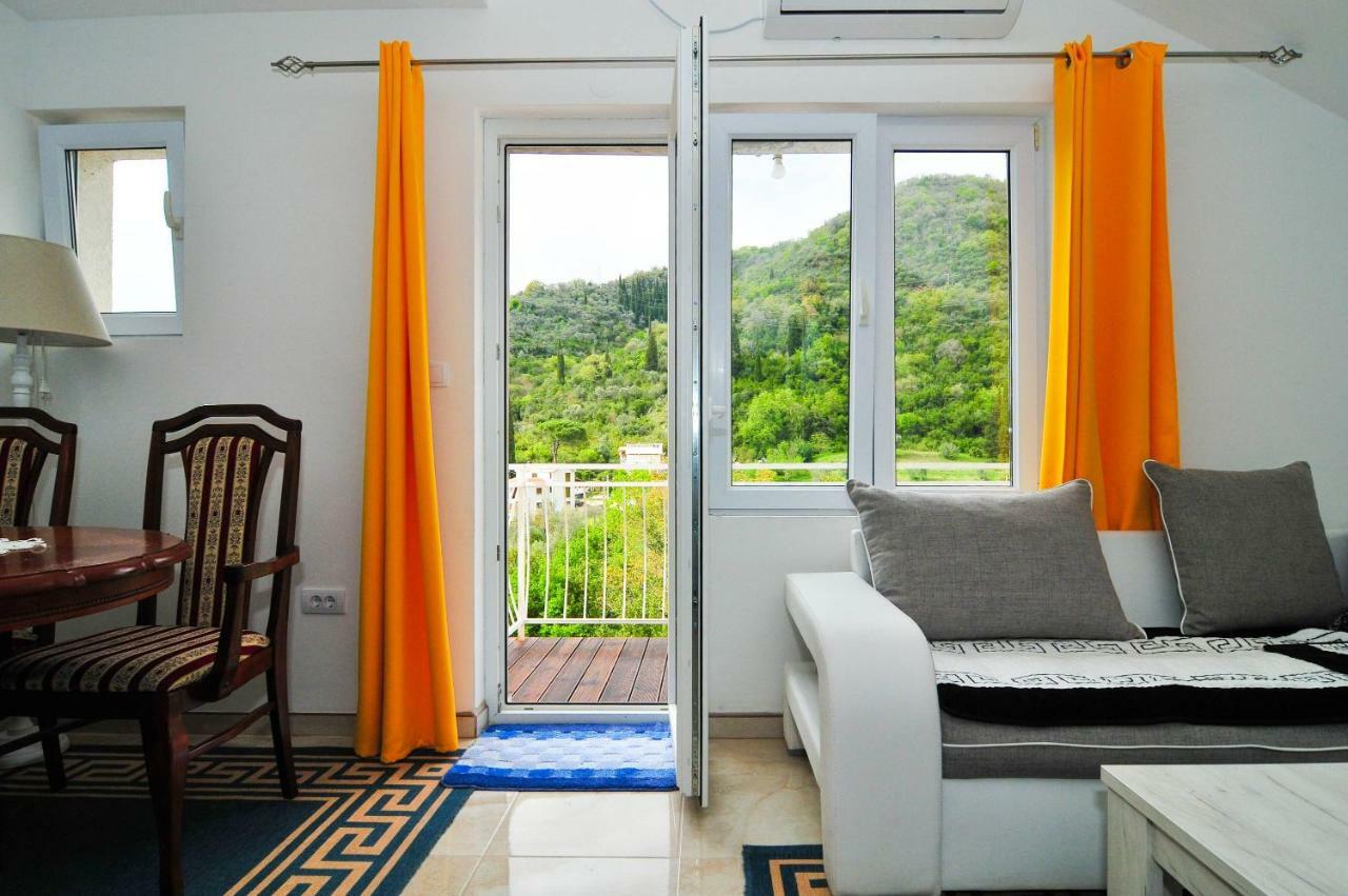 Apartments Kovac Tivat Exterior foto