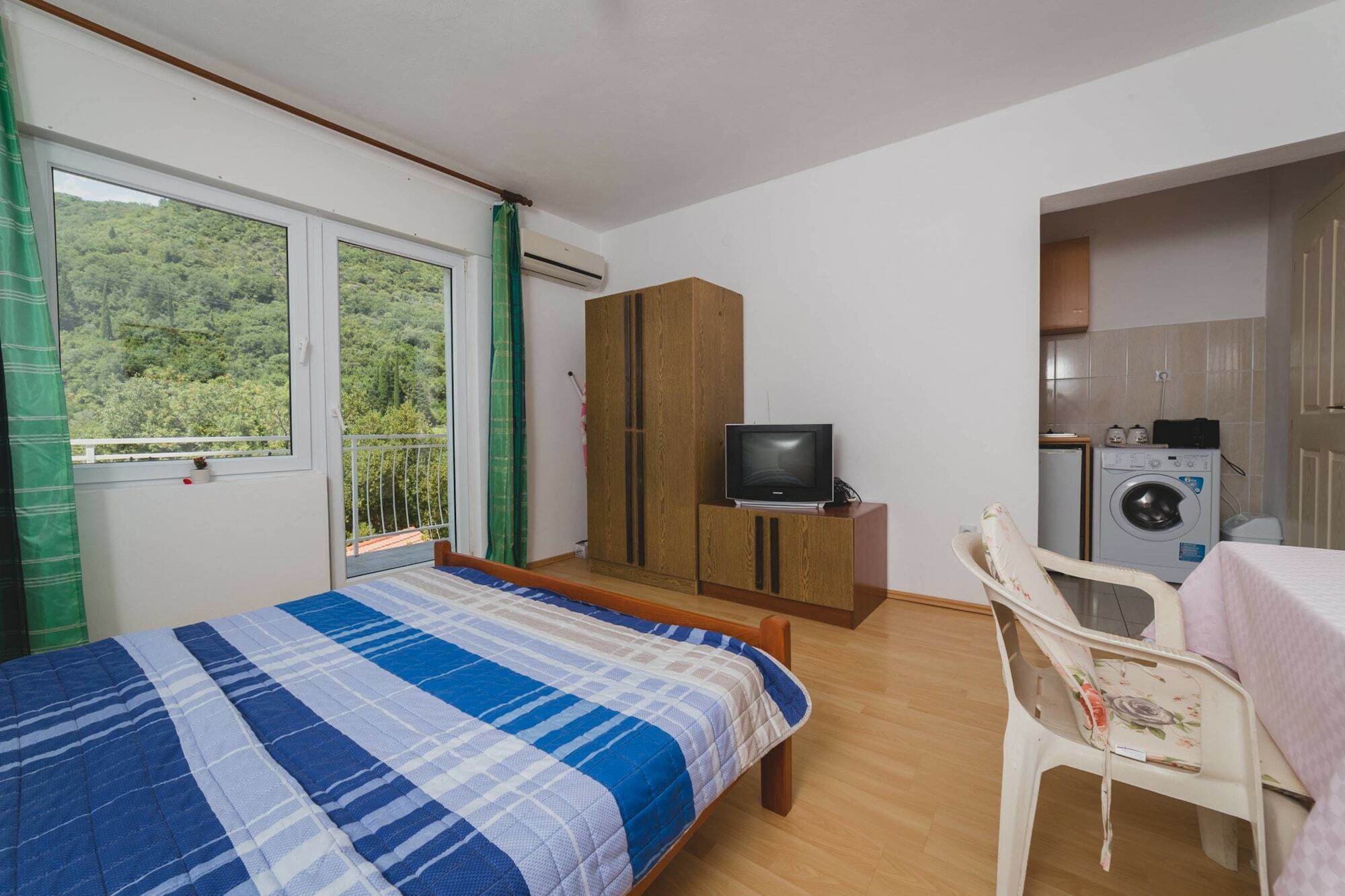 Apartments Kovac Tivat Exterior foto